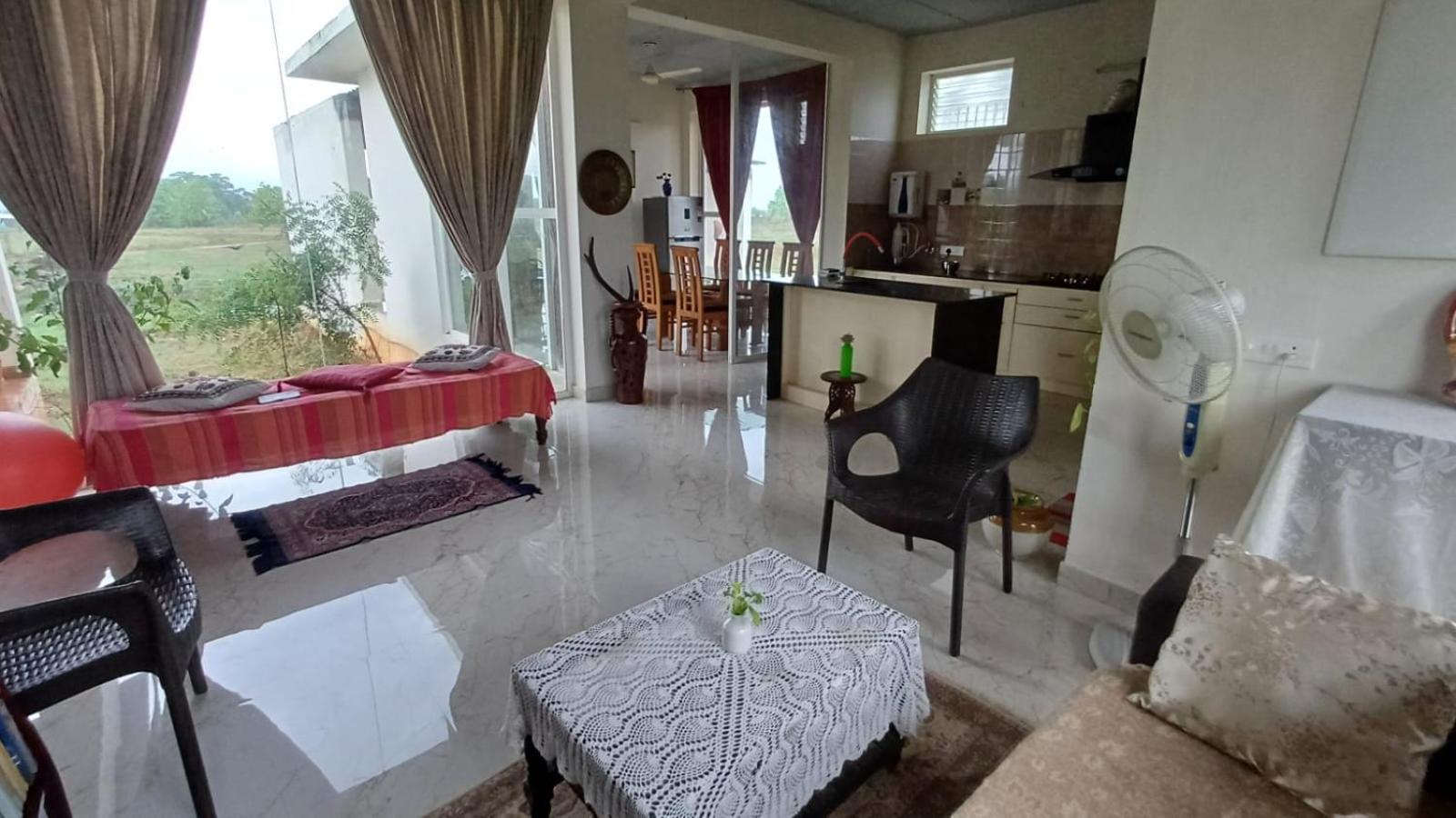 Shi'S Unique & Private 180 Degree Glass House In Pollāchi Exterior photo